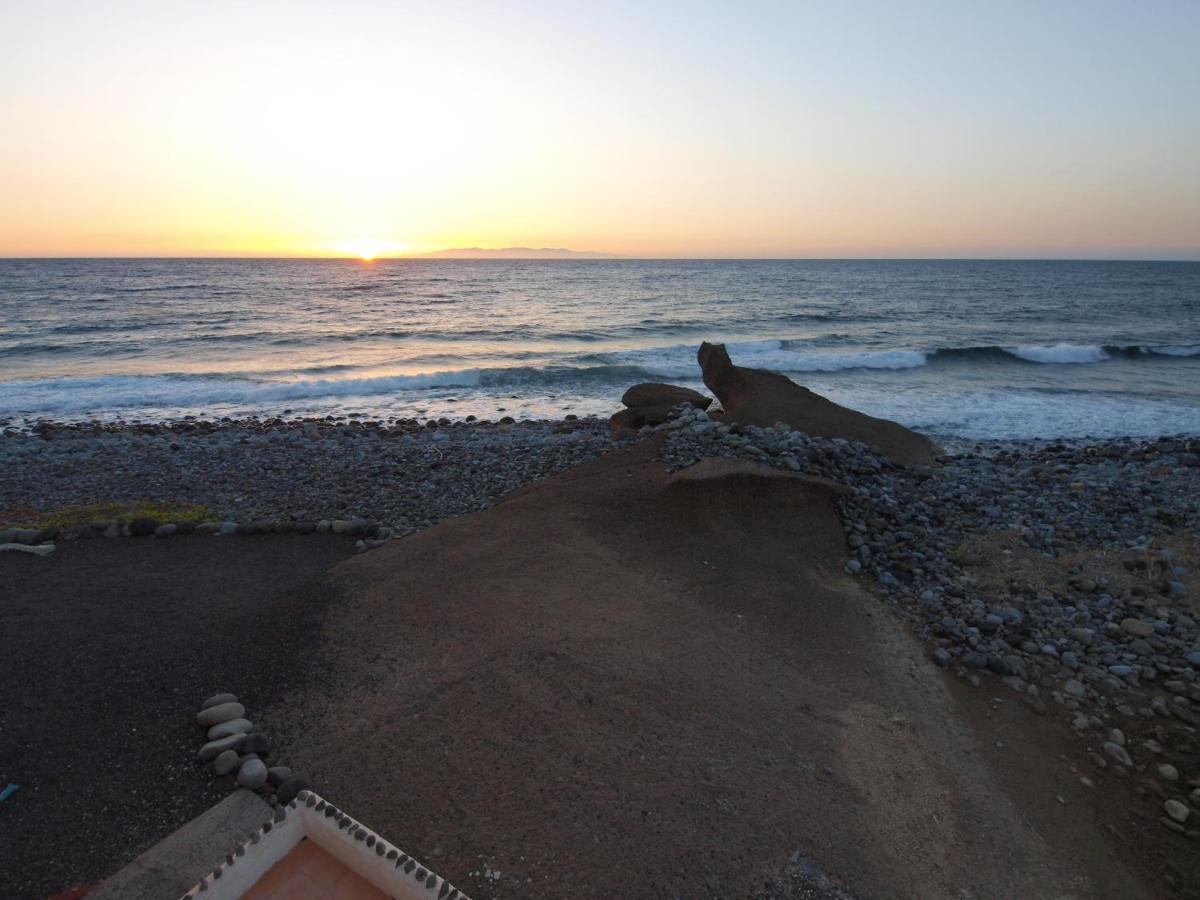Sunrise Directly At The Sea Apartment La Mareta ภายนอก รูปภาพ